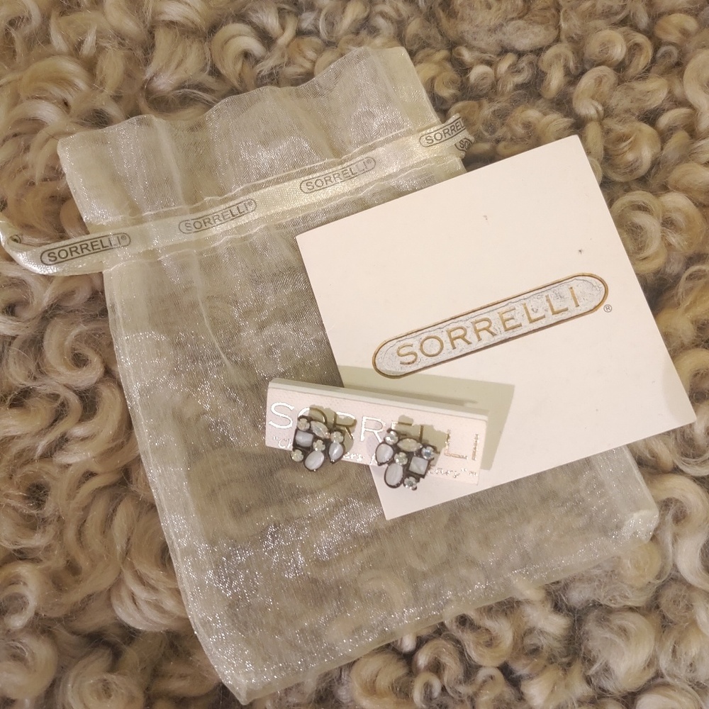 Nwt Sorrelli 'snowflake' earrings